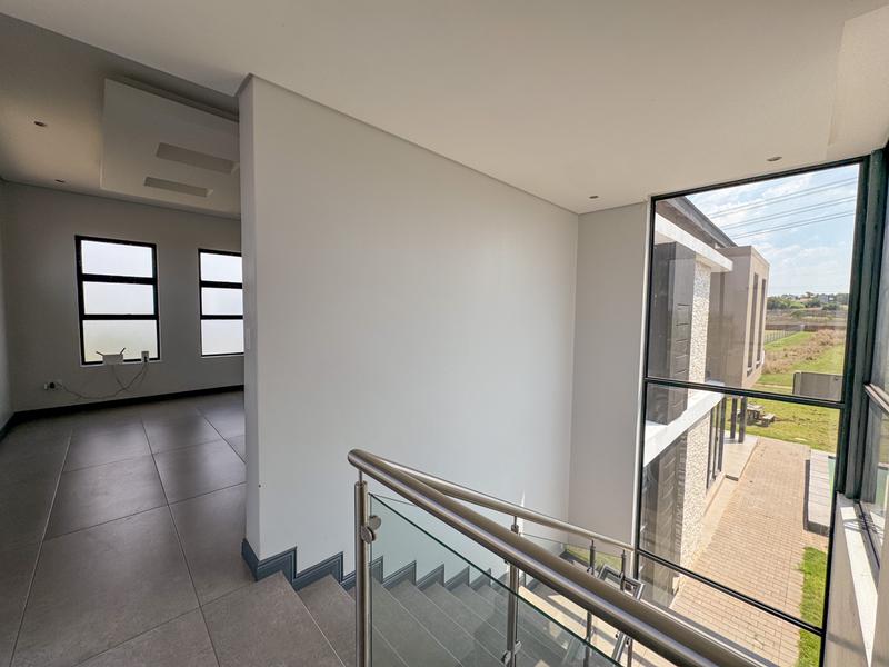 5 Bedroom Property for Sale in Midstream Meadows Gauteng