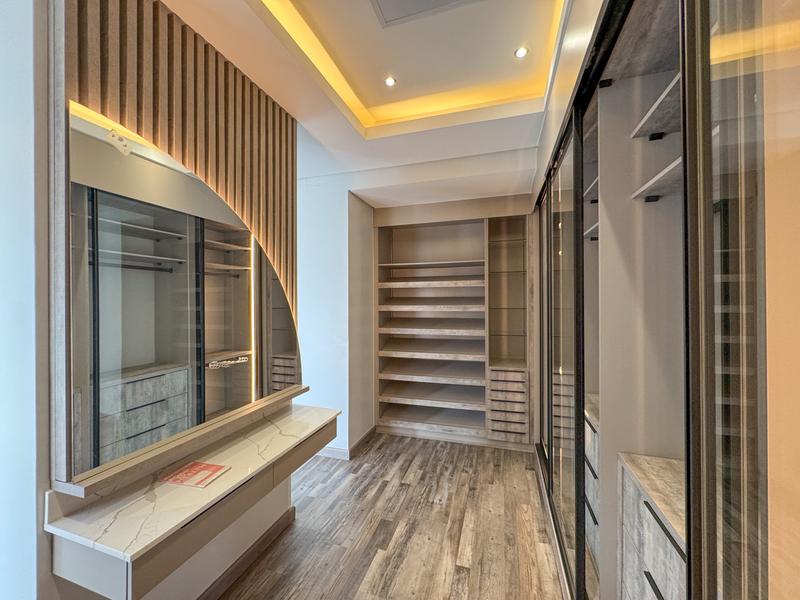 5 Bedroom Property for Sale in Midstream Meadows Gauteng