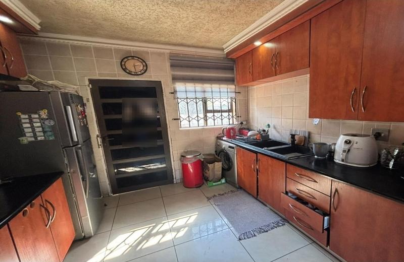 3 Bedroom Property for Sale in Klippoortjie Gauteng
