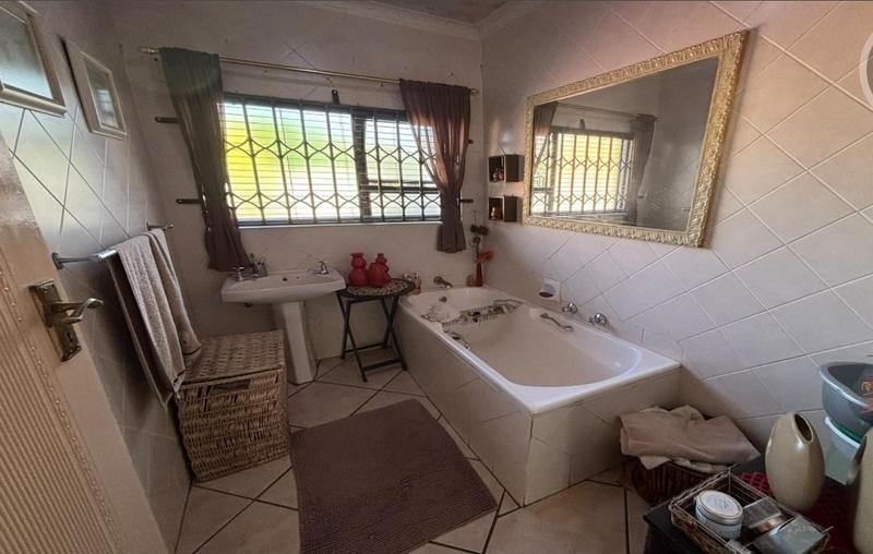 3 Bedroom Property for Sale in Klippoortjie Gauteng