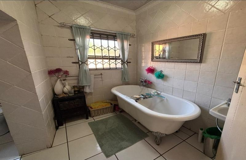3 Bedroom Property for Sale in Klippoortjie Gauteng