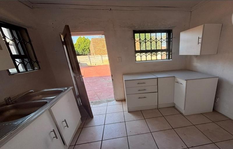 3 Bedroom Property for Sale in Klippoortjie Gauteng