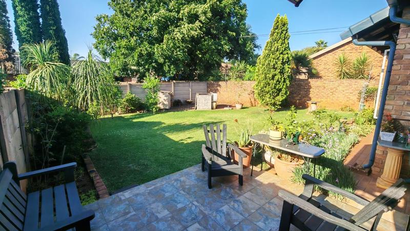 3 Bedroom Property for Sale in Rooihuiskraal North Gauteng