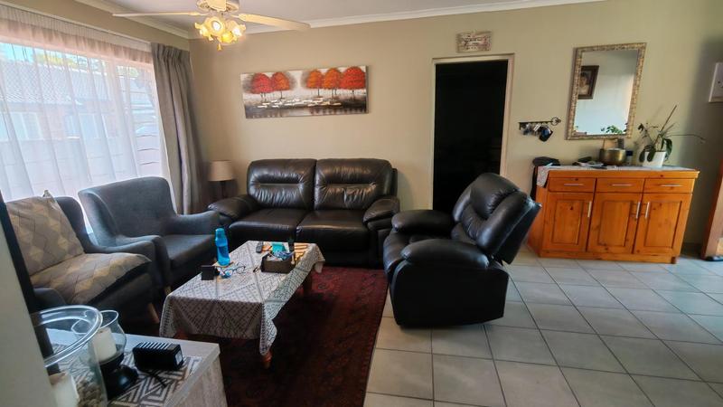 3 Bedroom Property for Sale in Rooihuiskraal North Gauteng