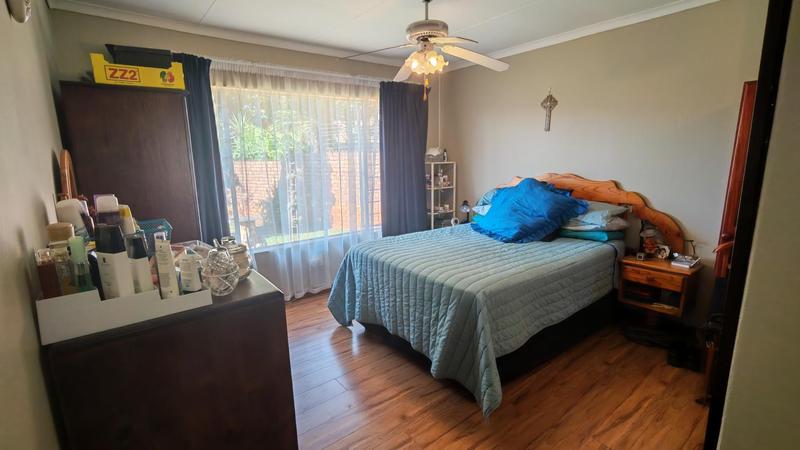 3 Bedroom Property for Sale in Rooihuiskraal North Gauteng