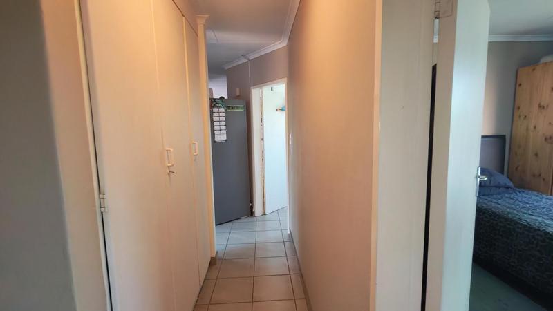 3 Bedroom Property for Sale in Rooihuiskraal North Gauteng