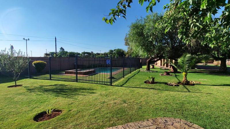3 Bedroom Property for Sale in Rooihuiskraal North Gauteng