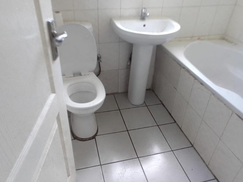 To Let 2 Bedroom Property for Rent in Lyndhurst Gauteng