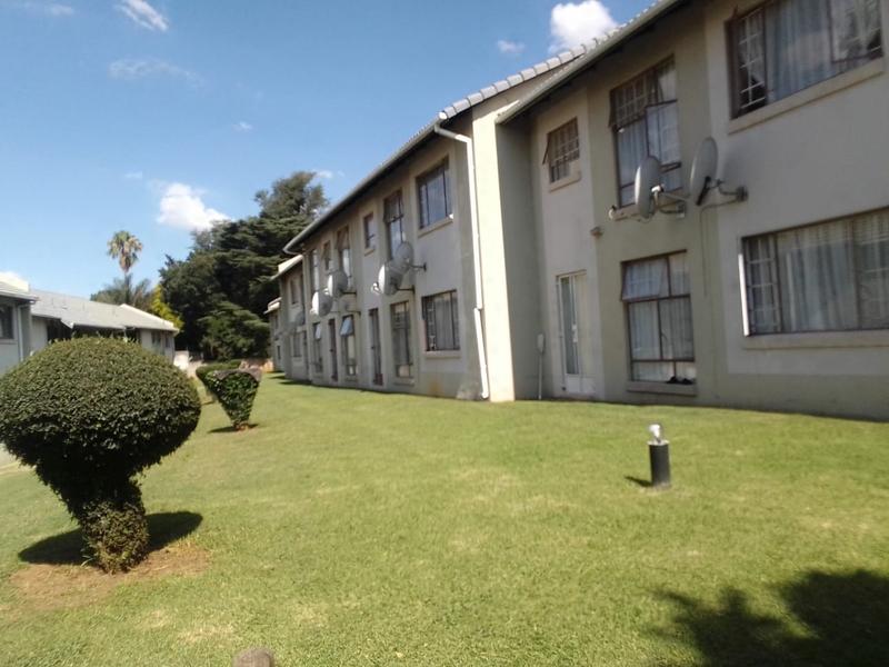 To Let 2 Bedroom Property for Rent in Lyndhurst Gauteng