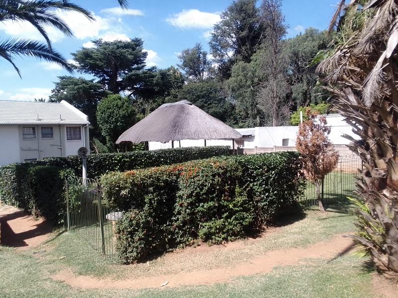 To Let 2 Bedroom Property for Rent in Lyndhurst Gauteng