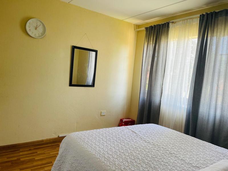 To Let 2 Bedroom Property for Rent in Lyndhurst Gauteng