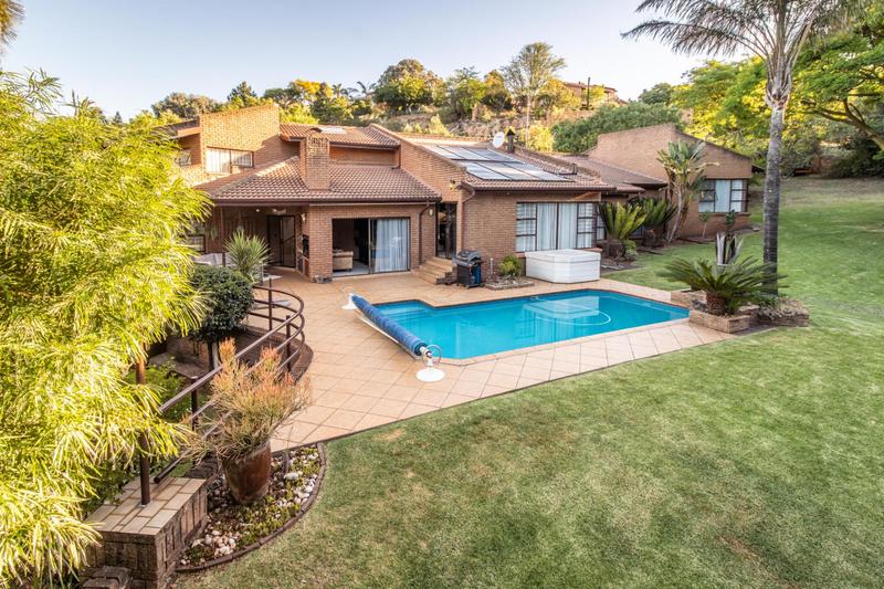 5 Bedroom Property for Sale in Noordheuwel Gauteng