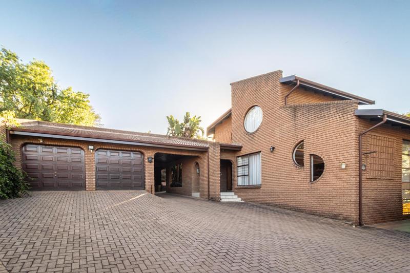 5 Bedroom Property for Sale in Noordheuwel Gauteng