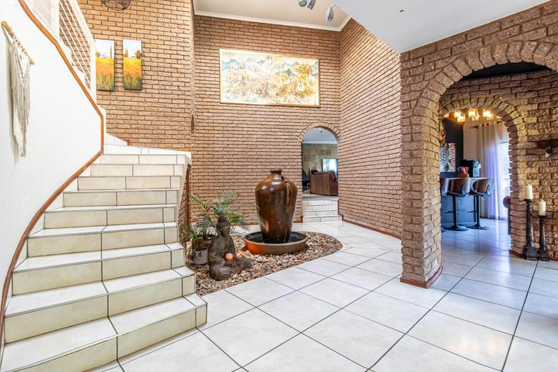 5 Bedroom Property for Sale in Noordheuwel Gauteng