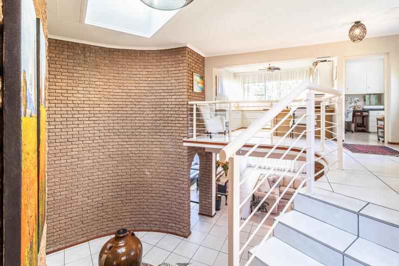 5 Bedroom Property for Sale in Noordheuwel Gauteng
