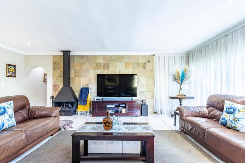 5 Bedroom Property for Sale in Noordheuwel Gauteng