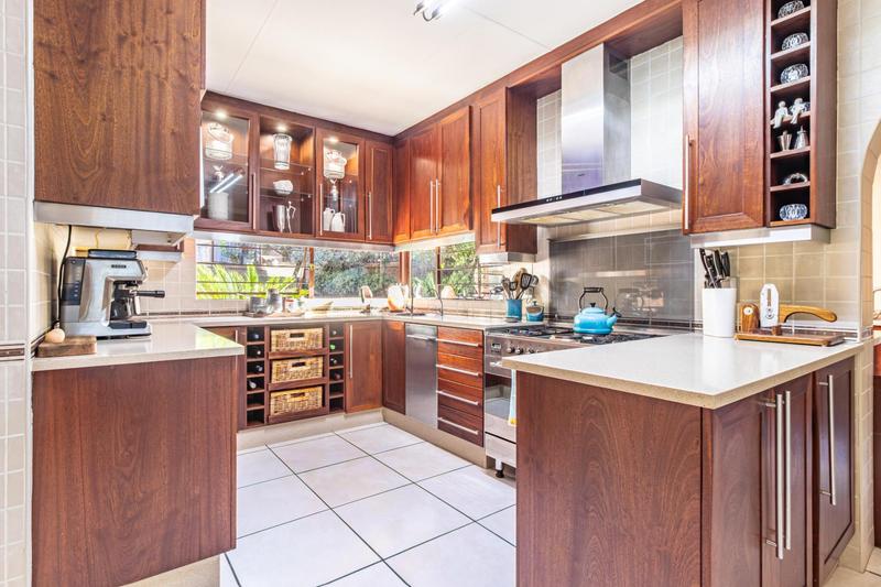 5 Bedroom Property for Sale in Noordheuwel Gauteng