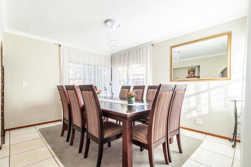 5 Bedroom Property for Sale in Noordheuwel Gauteng