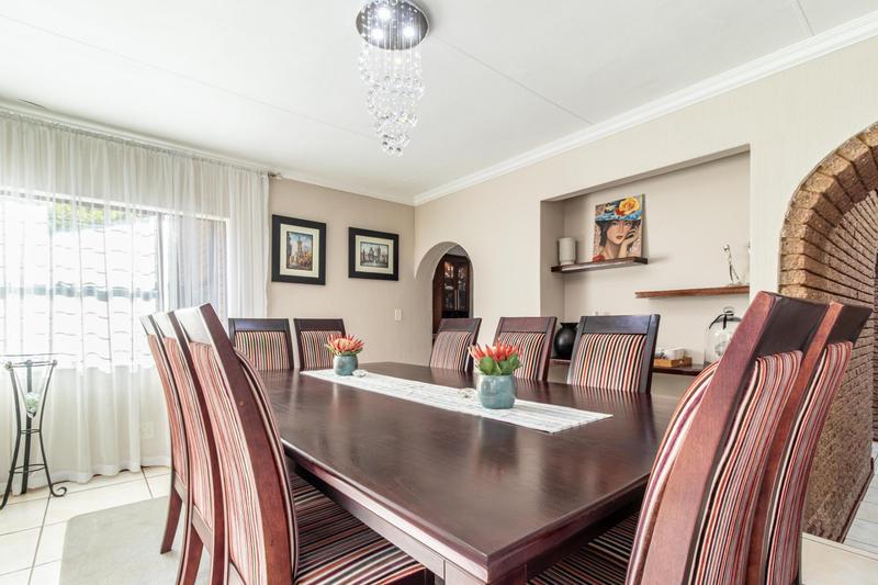 5 Bedroom Property for Sale in Noordheuwel Gauteng