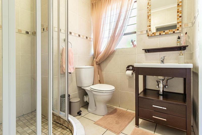 5 Bedroom Property for Sale in Noordheuwel Gauteng