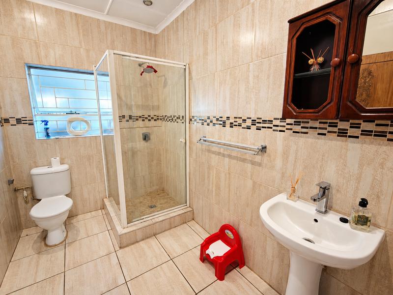 To Let 3 Bedroom Property for Rent in Strubenvale Gauteng