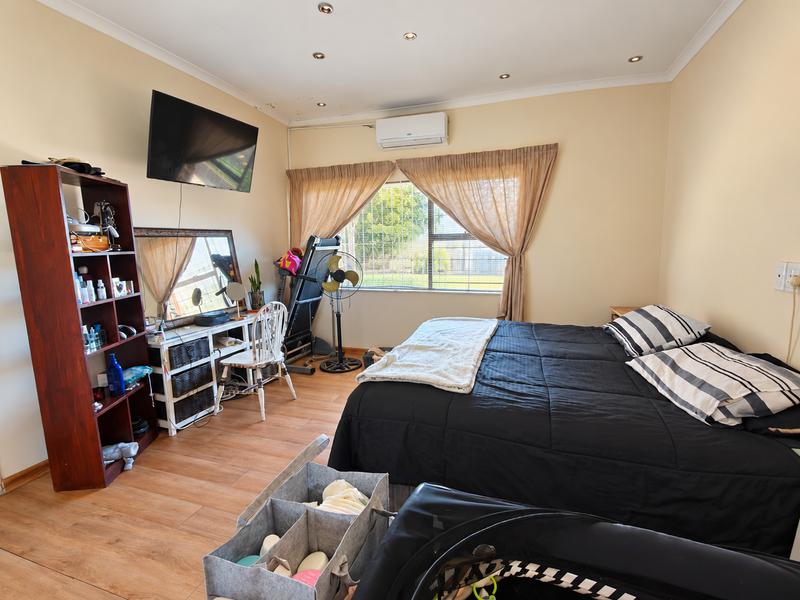 To Let 3 Bedroom Property for Rent in Strubenvale Gauteng