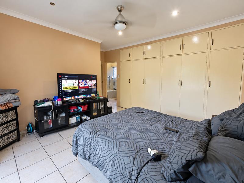 To Let 5 Bedroom Property for Rent in Strubenvale Gauteng