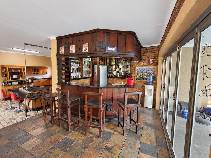 To Let 5 Bedroom Property for Rent in Strubenvale Gauteng