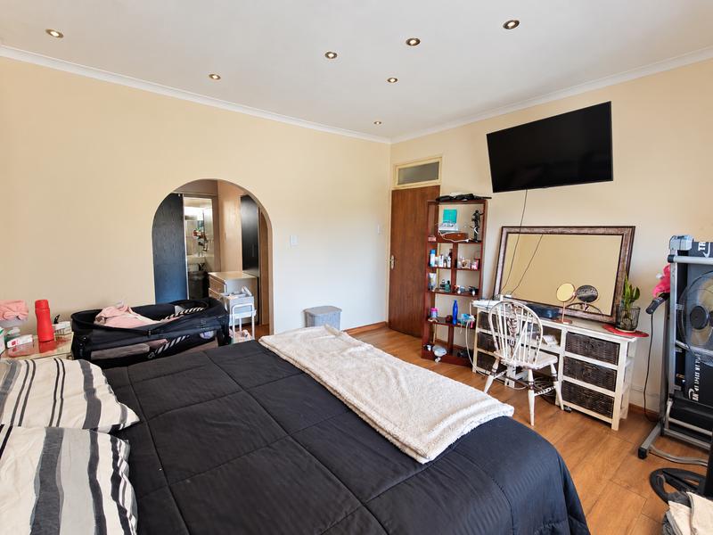 3 Bedroom Property for Sale in Strubenvale Gauteng