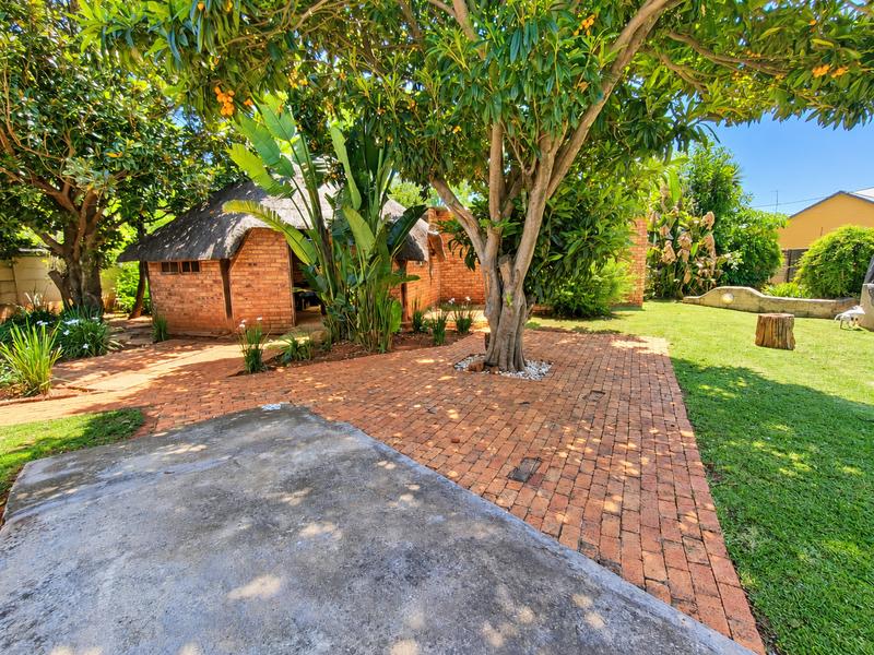 3 Bedroom Property for Sale in Strubenvale Gauteng