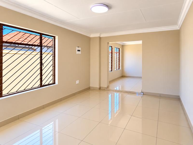 4 Bedroom Property for Sale in Lotus Gardens Gauteng