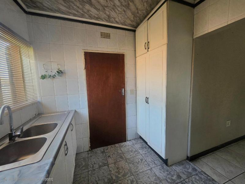 3 Bedroom Property for Sale in Dawn Park Gauteng