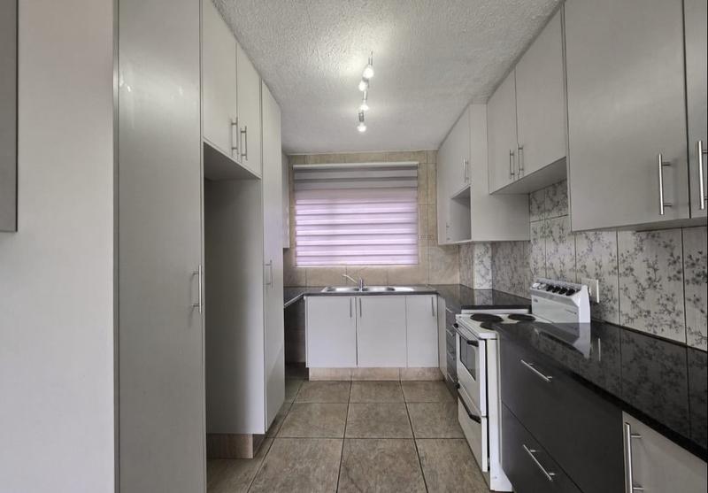 2 Bedroom Property for Sale in New Redruth Gauteng