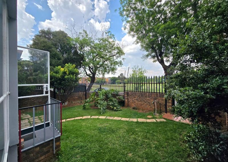 2 Bedroom Property for Sale in New Redruth Gauteng
