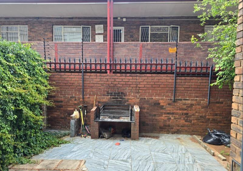 2 Bedroom Property for Sale in New Redruth Gauteng