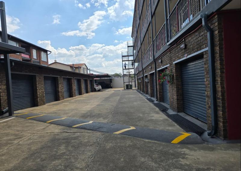2 Bedroom Property for Sale in New Redruth Gauteng