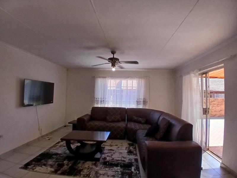 3 Bedroom Property for Sale in Helikonpark Gauteng