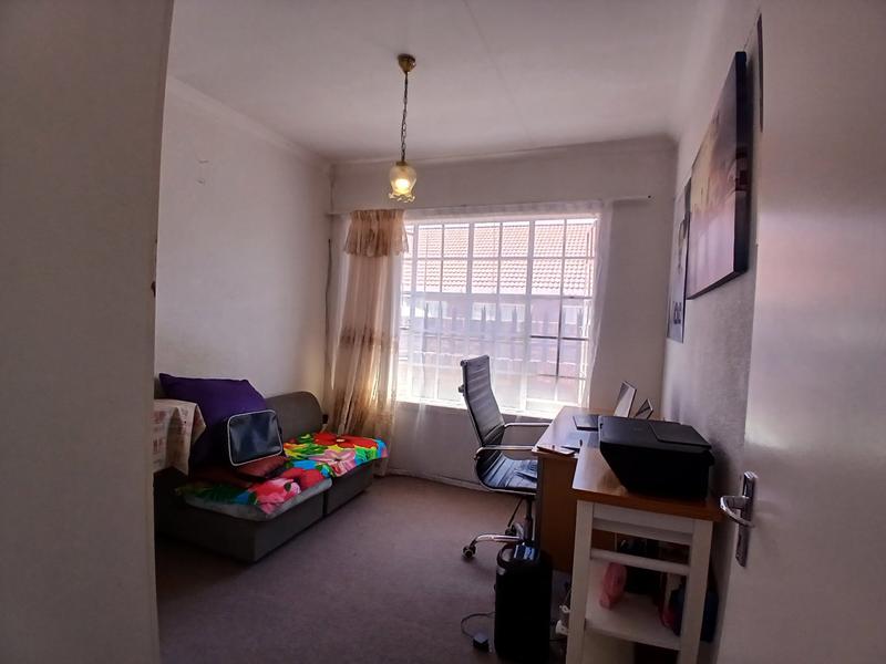 3 Bedroom Property for Sale in Helikonpark Gauteng