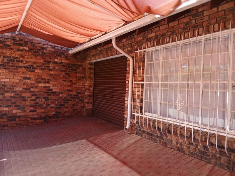 3 Bedroom Property for Sale in Helikonpark Gauteng