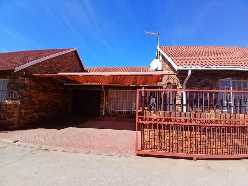 3 Bedroom Property for Sale in Helikonpark Gauteng