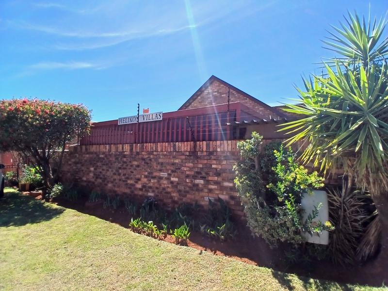 3 Bedroom Property for Sale in Helikonpark Gauteng