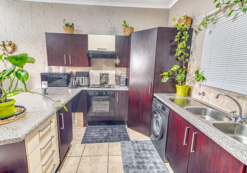 To Let 1 Bedroom Property for Rent in Paulshof Gauteng