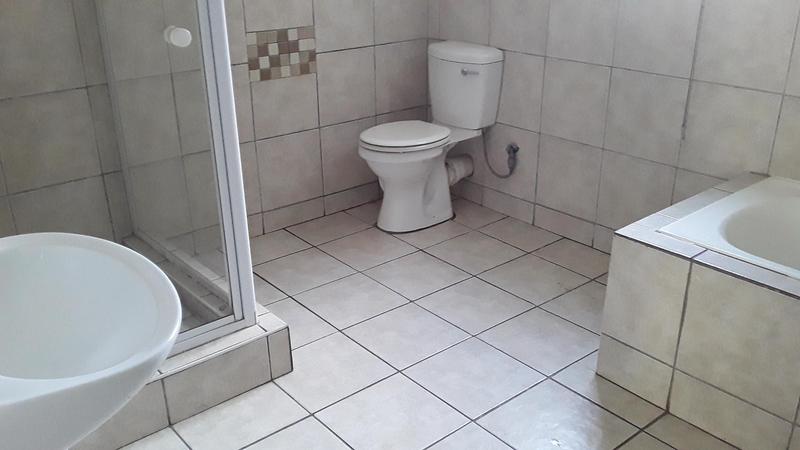 To Let 2 Bedroom Property for Rent in Rooihuiskraal North Gauteng