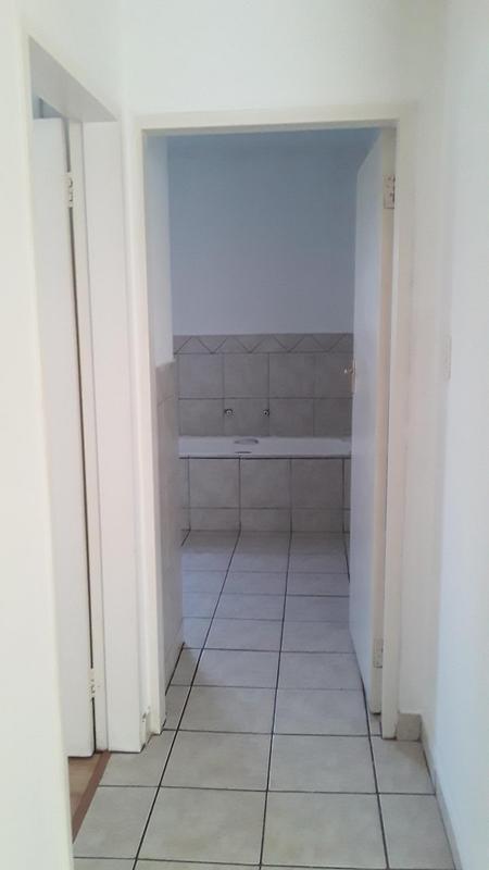 2 Bedroom Property for Sale in Rooihuiskraal North Gauteng