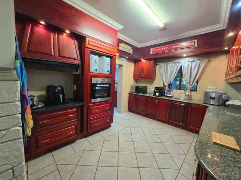 4 Bedroom Property for Sale in Boardwalk Manor Gauteng