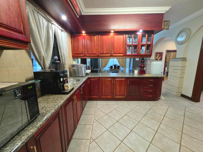 4 Bedroom Property for Sale in Boardwalk Manor Gauteng