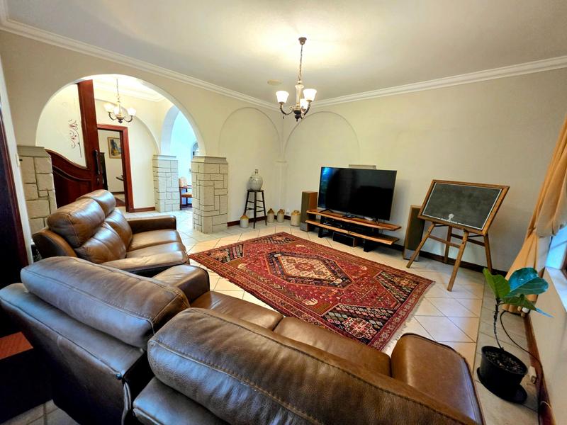 4 Bedroom Property for Sale in Boardwalk Manor Gauteng