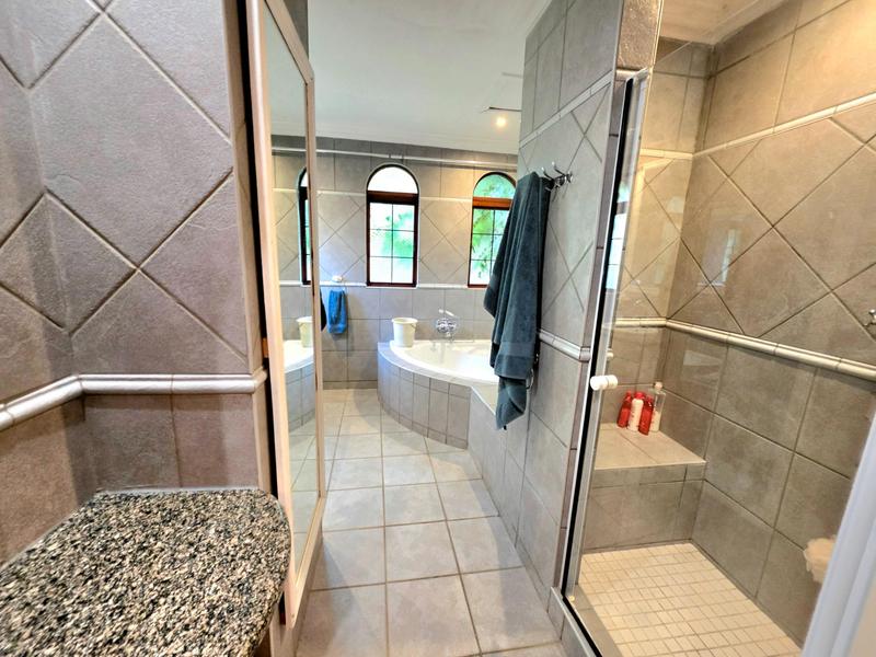 4 Bedroom Property for Sale in Boardwalk Manor Gauteng