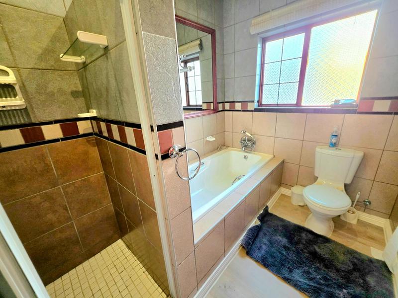 4 Bedroom Property for Sale in Boardwalk Manor Gauteng