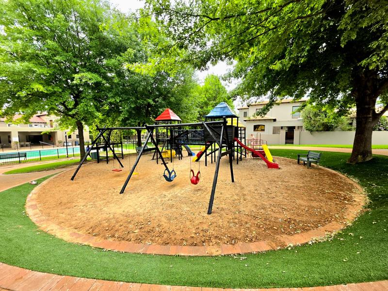 4 Bedroom Property for Sale in Boardwalk Manor Gauteng